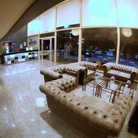 Avia Hotel & Resort Yehud-Monosson Екстер'єр фото