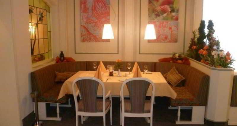 Avia Hotel & Resort Yehud-Monosson Екстер'єр фото